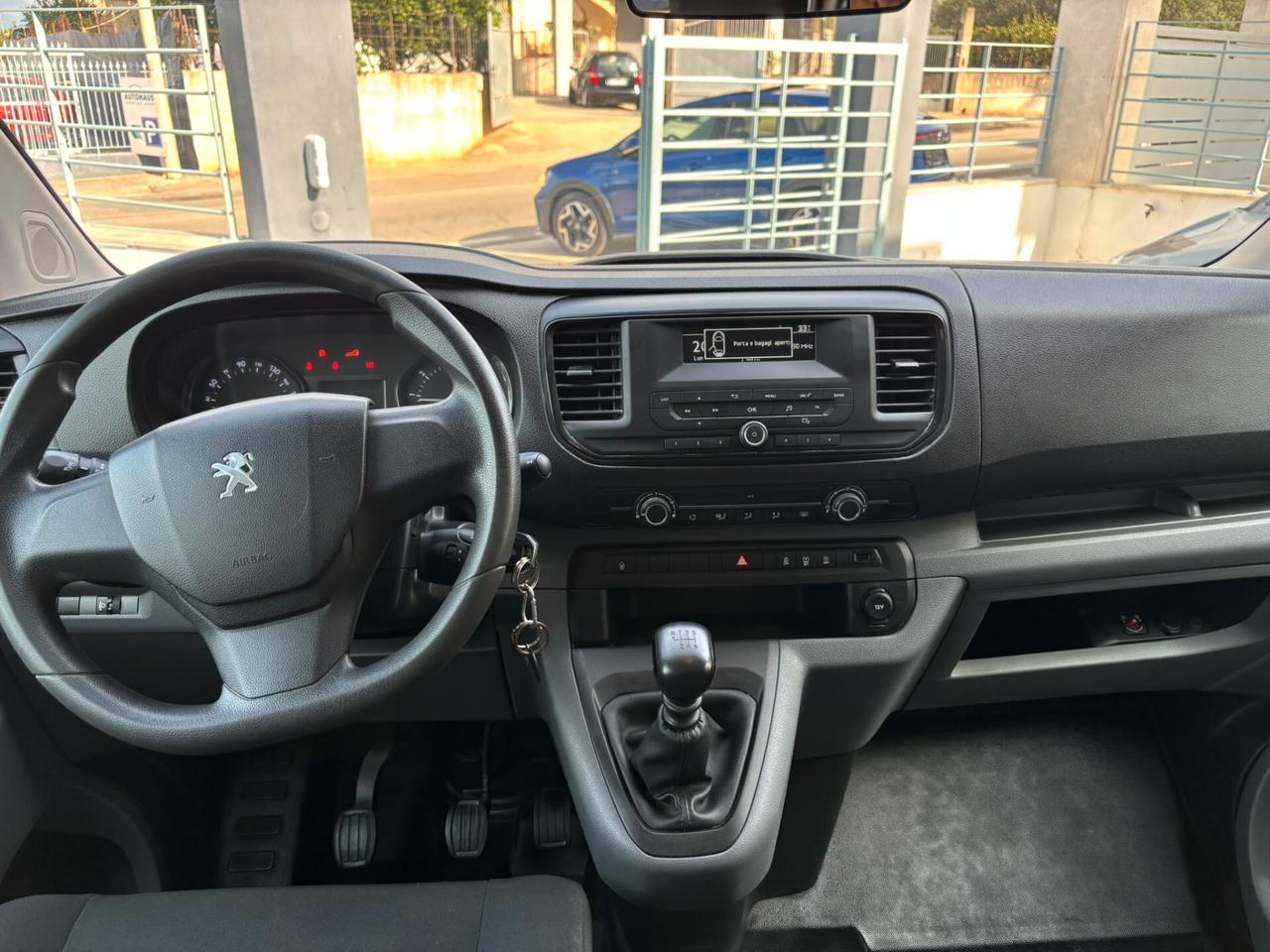 Peugeot Traveller Diesel 120 CV 9 Posti Doppia Porta
