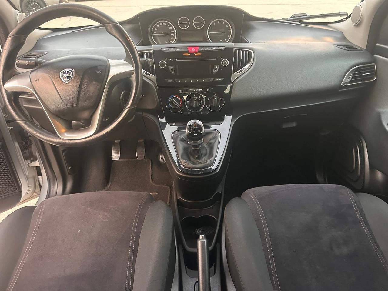Lancia Ypsilon 1.2 69 CV 5 porte GPL Ecochic Platinum