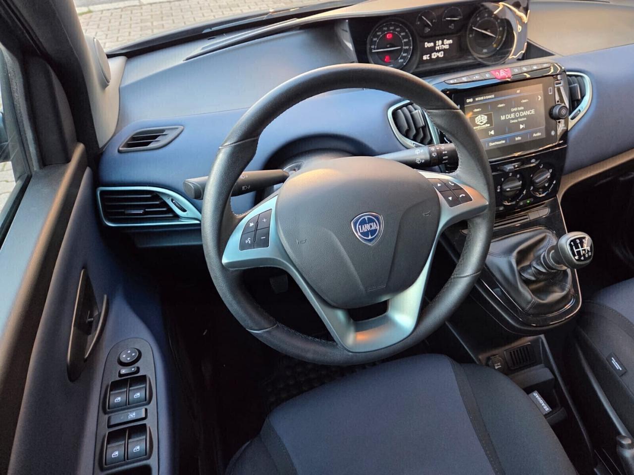 Lancia Ypsilon 1.0 Hybrid 5 porte S&S Platino