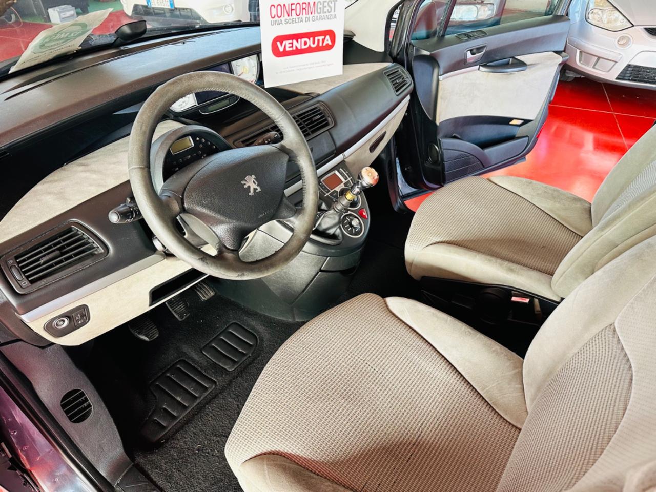 Peugeot 807 2.0 HDi 7Posti