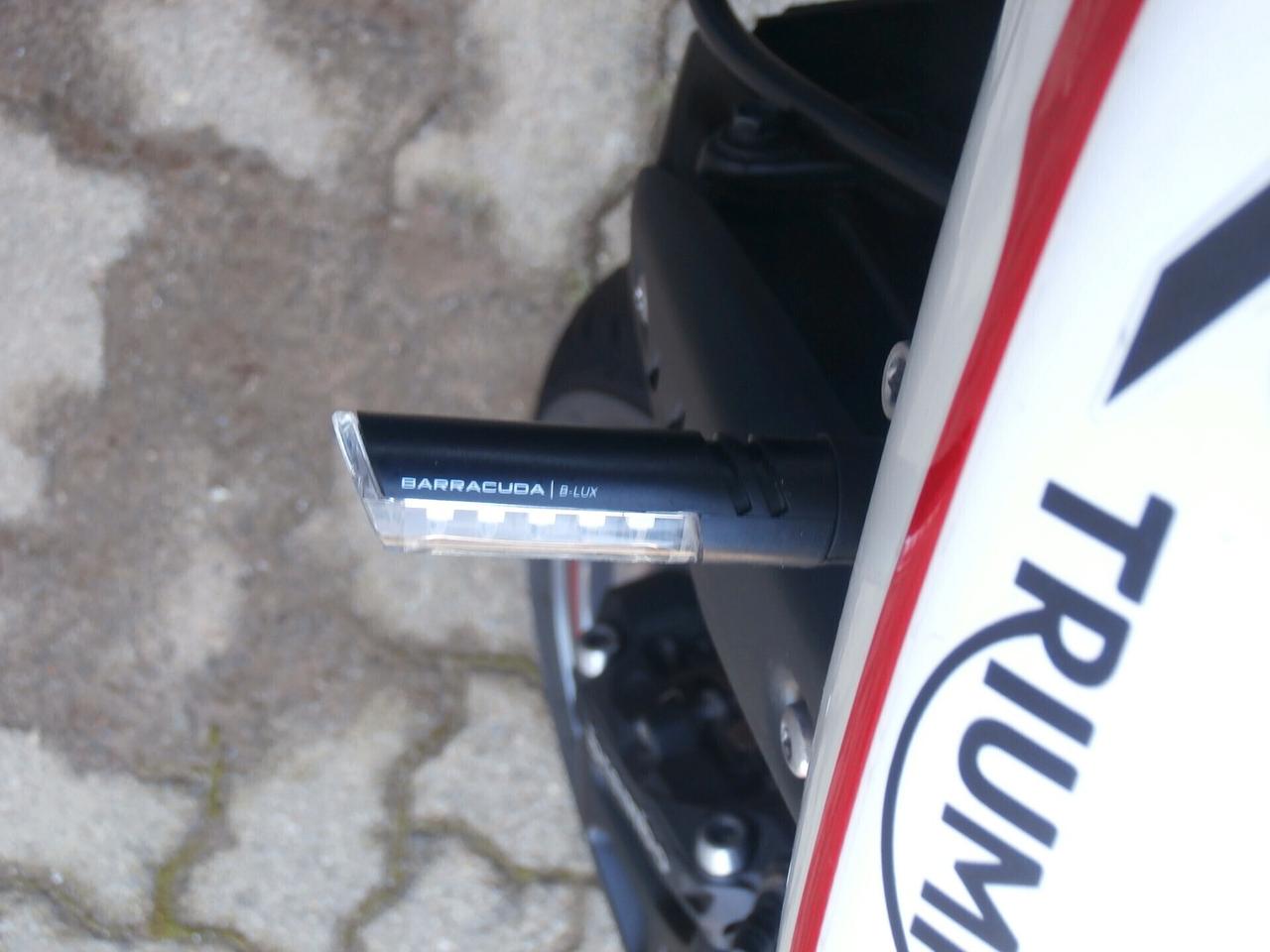 Triumph Street Triple 765 R del 2018 passaggio incluso-tagliando e garanzia