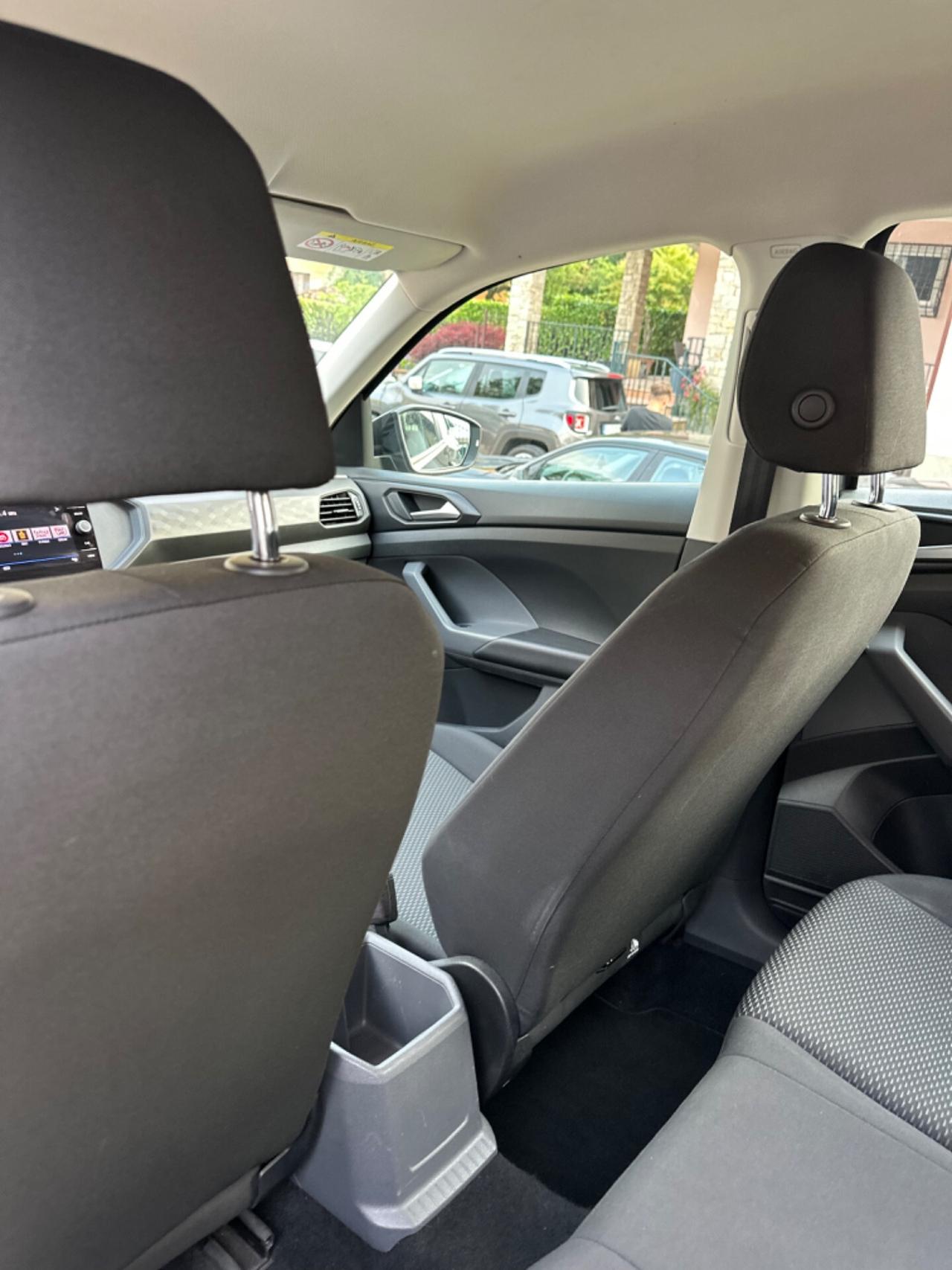 Volkswagen T-CROSS 1.6 TDI STYLE EURO6B LANEASS FRONTASS