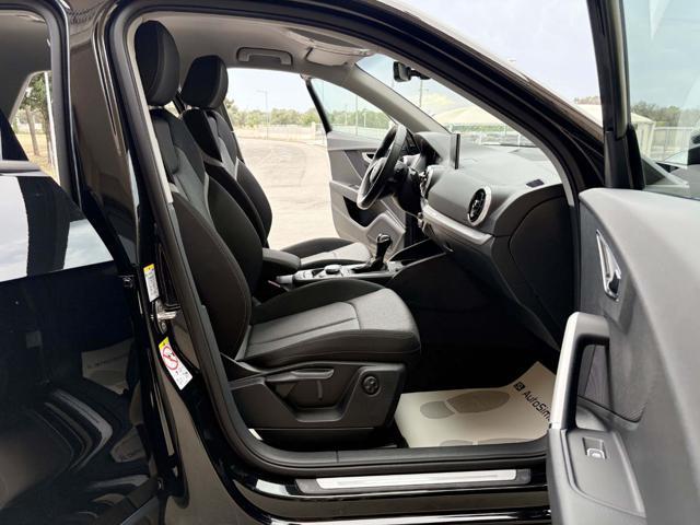 AUDI Q2 30 TDI S tronic Admired Advanced COCKPIT