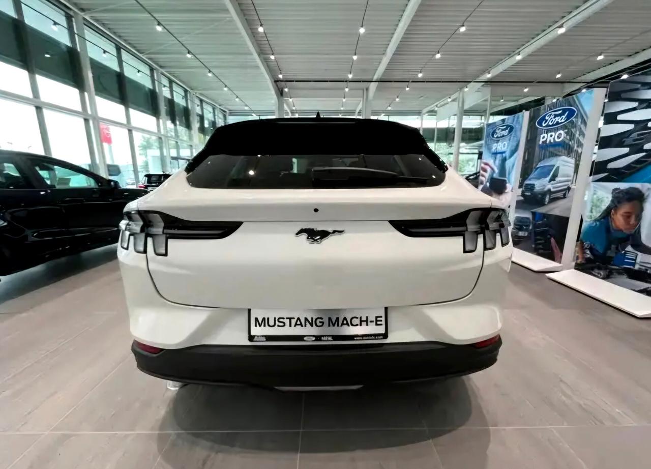 Ford Mustang Mach-E Standard Range 269 CV
