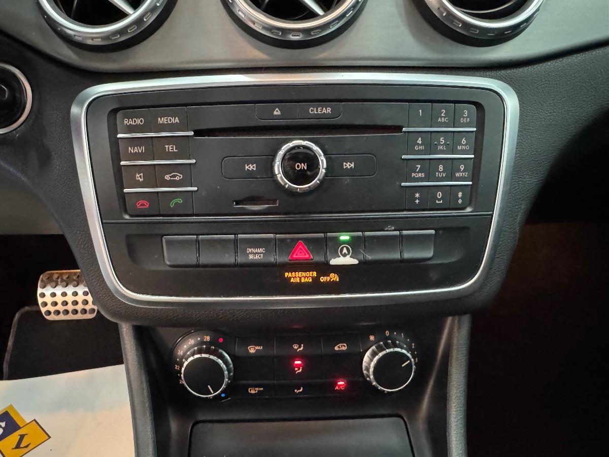 MERCEDES GLA 200 d Automatic AMG TETTO/ RETROCAMERA/ NAVI