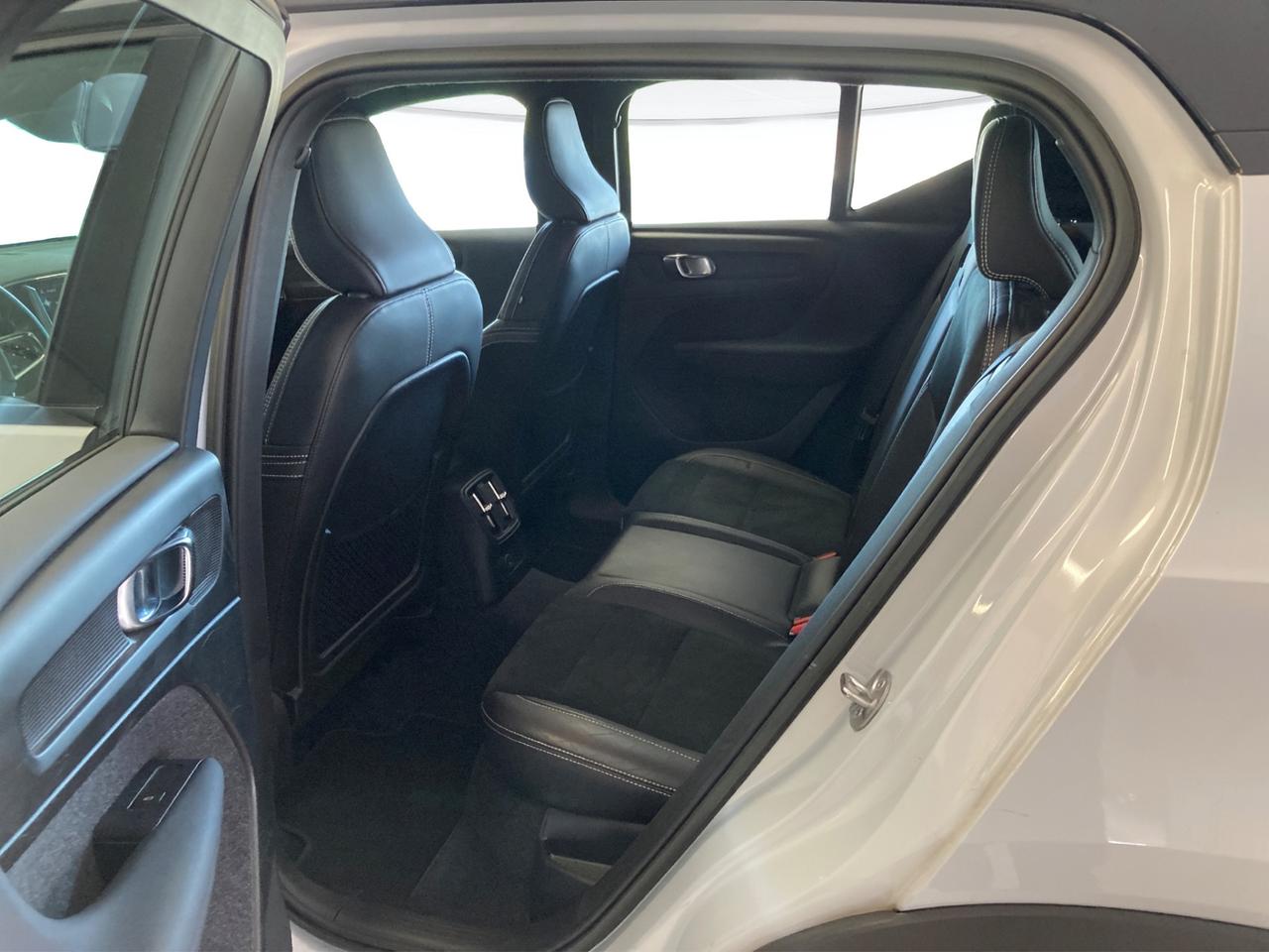 VOLVO XC40 1.5 t5 phev R-design auto