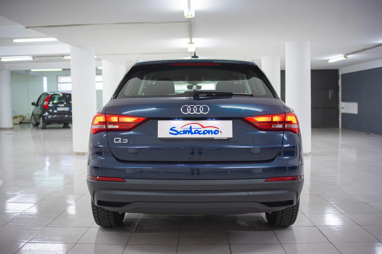 Audi Q3 35 TDI S tronic Business