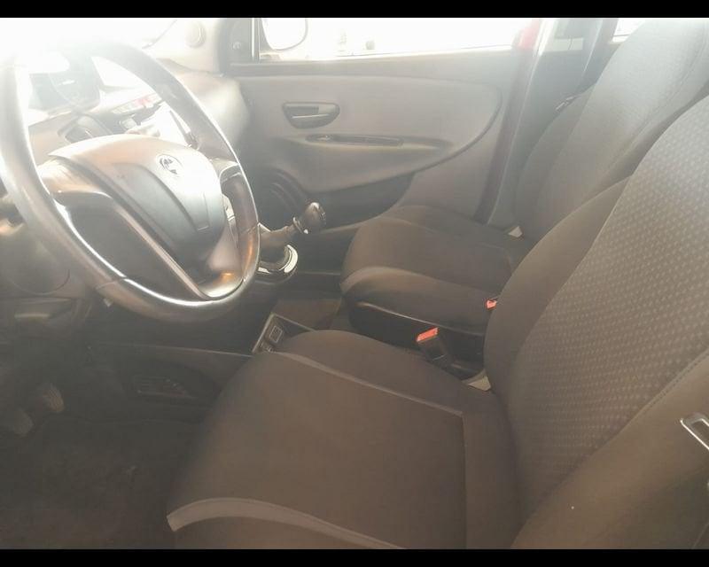 Lancia Ypsilon III 2015 1.2 Silver 69cv