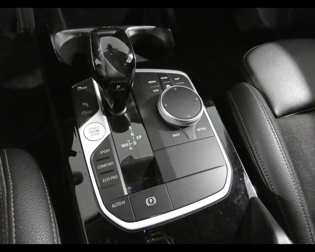 BMW Serie 1 (F40) - 116d 5p. Sport