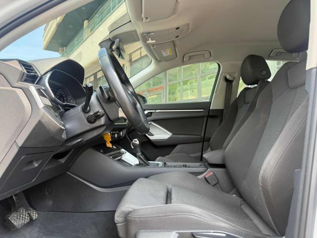 AUDI Q3 40 TDI quattro S tronic Business Pluss