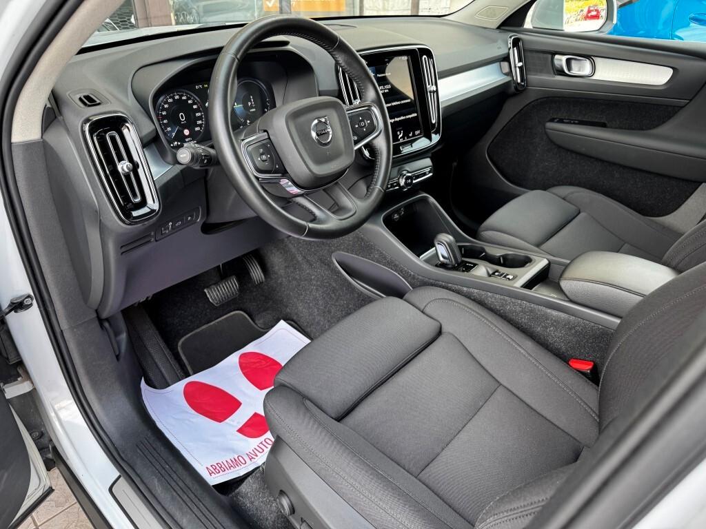 Volvo XC40 T5 Recharge Plug-in Hybrid Inscription Expression