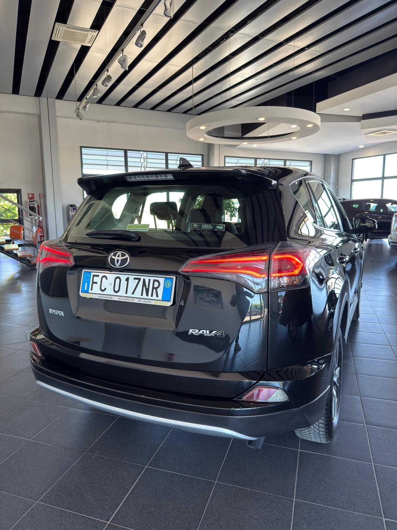 Toyota RAV 4 RAV4 2.0 D-4D 2WD Active my16"
