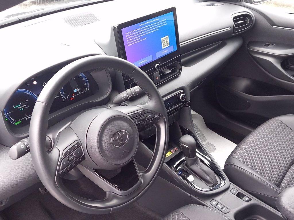 TOYOTA Yaris 1.5h 130 lounge del 2024