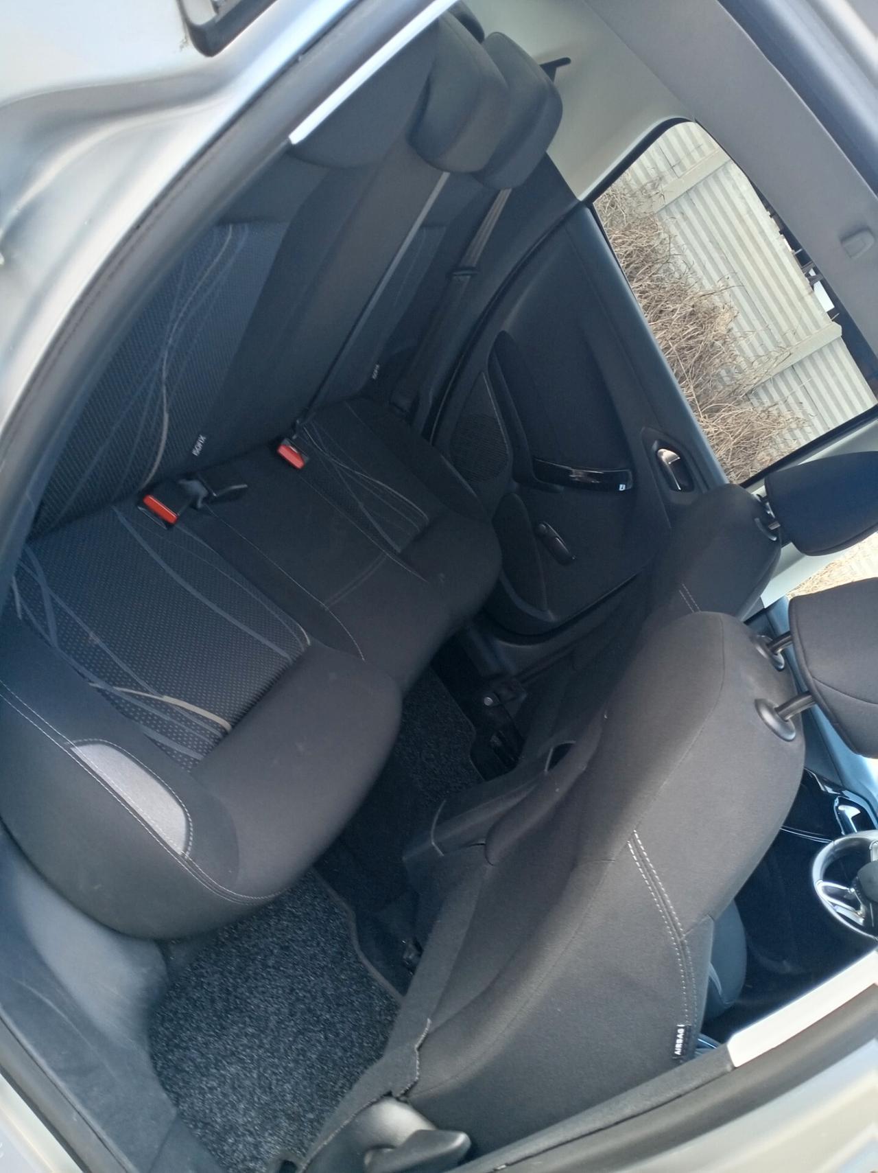 Peugeot 208 1.4 HDi 68 CV 5 porte Active