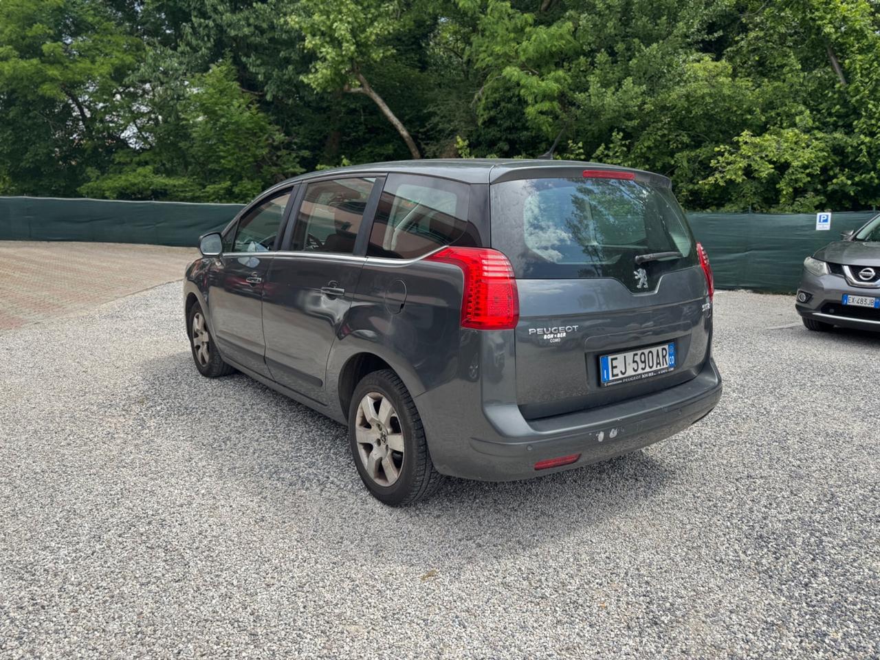 Peugeot 5008 1.6 HDi 112CV Féline