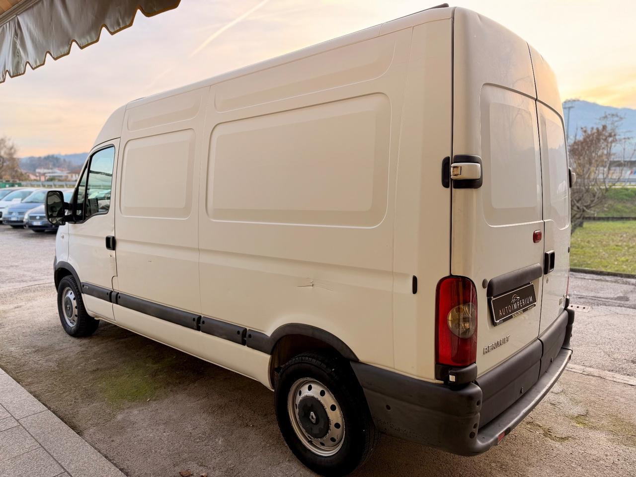 Renault Master 2.5dci 88kw TETTO ALTO PASSO CORTO