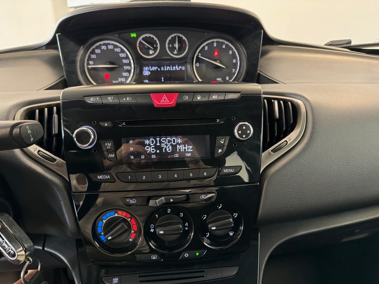 Lancia Ypsilon 1.2 69 CV 5 porte GPL Ecochic Elefantino