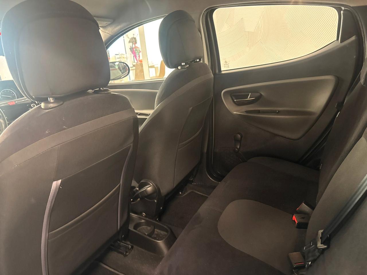 Lancia Ypsilon 1.2 69 CV 5 porte Silver