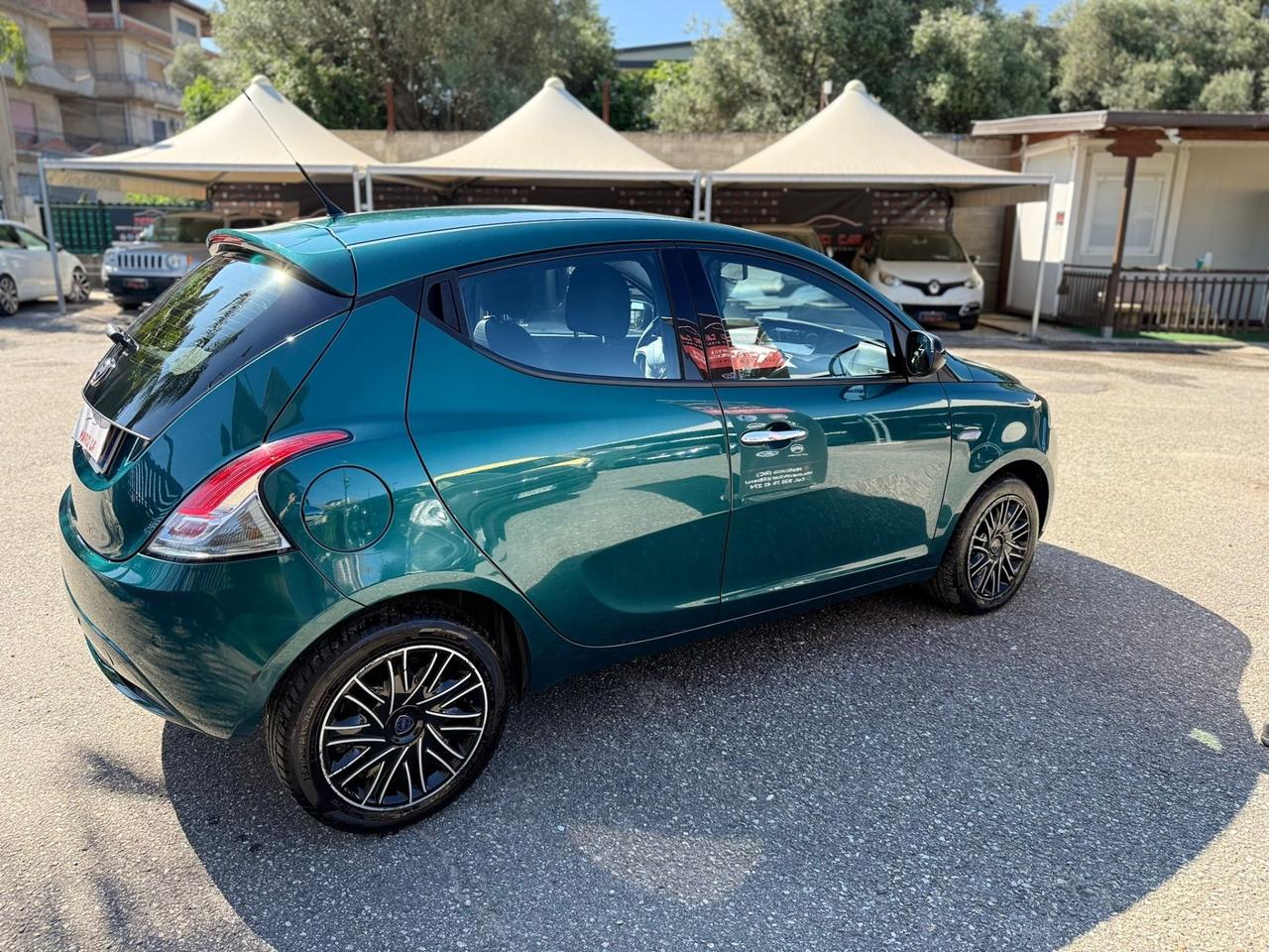 Lancia Ypsilon 1.2 69 CV 5 porte S&S Gold