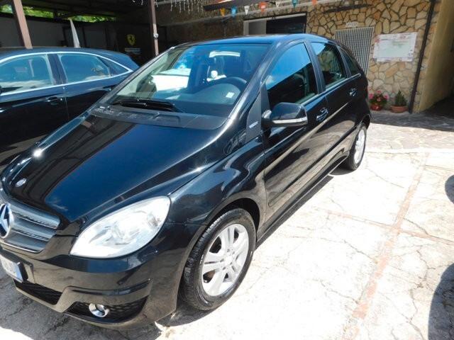 Mercedes-benz B 180 NGT BlueEFFICIENCY Premium