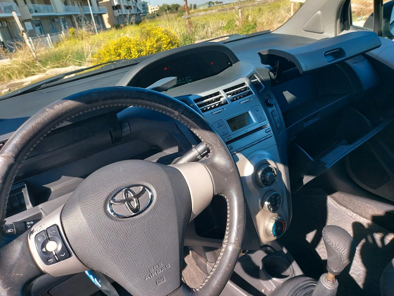 Toyota Yaris 1.0 5 porte Sol