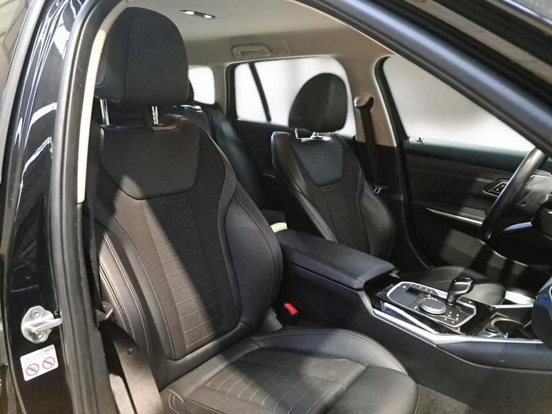 BMW 318 48V SPORT TOURING AUTO 5 PORTE STATION WAGON