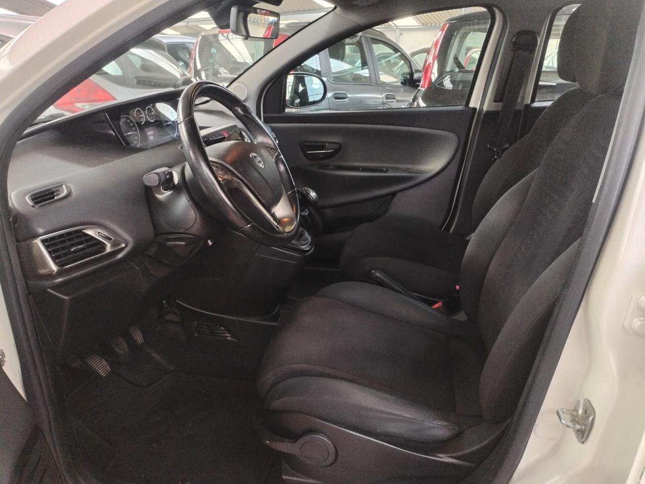 Lancia Ypsilon 1.2 69 CV 5 porte GPL Ecochic Gold