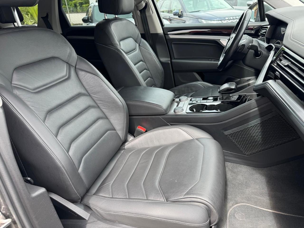 Volkswagen Touareg 3.0 V6 TDI 286 CV SCR Advanced NIGHTVISION