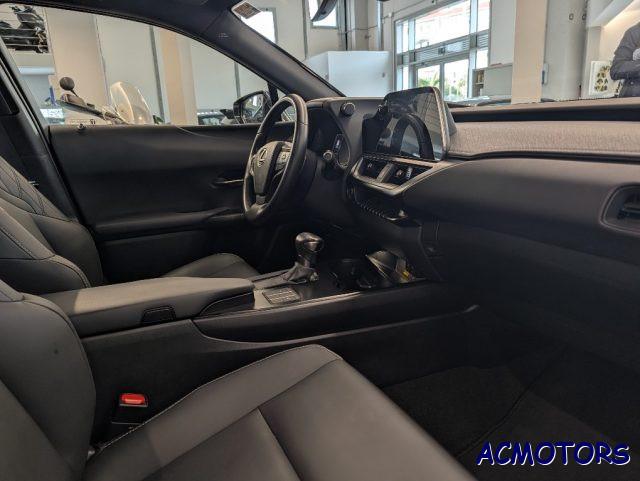 LEXUS UX 250h UX Hybrid 4WD Design