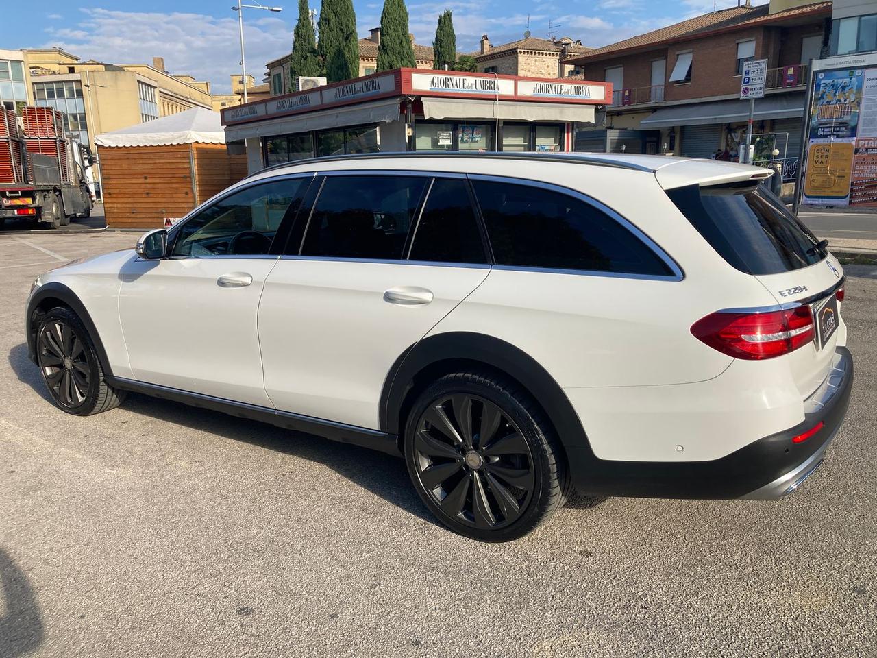 Mercedes-Benz E 220 E-Class E #6086