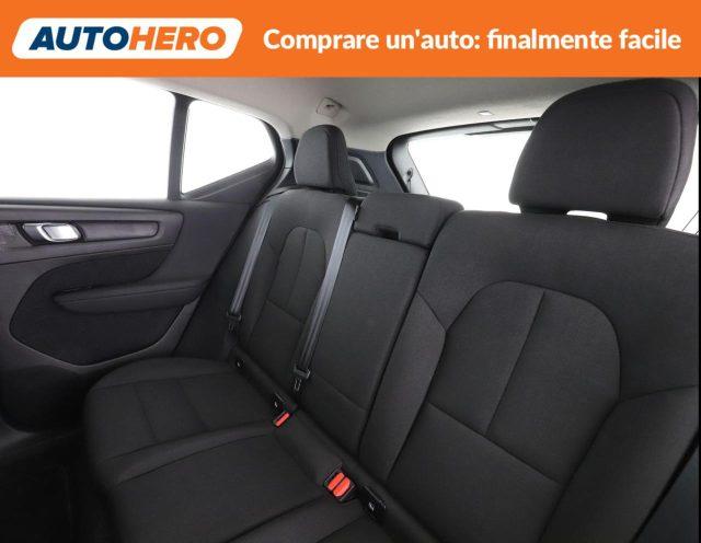 VOLVO XC40 T2 Momentum Core