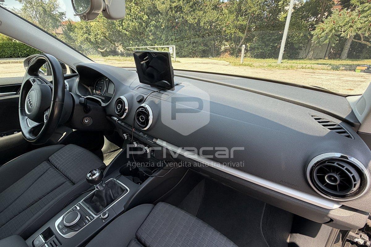 AUDI A3 1.6 TDI clean diesel Ambition