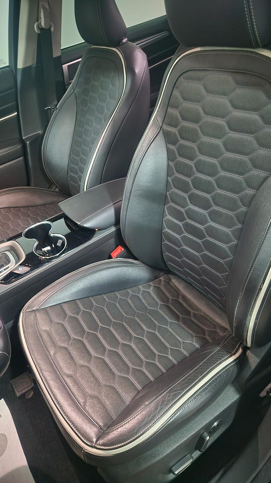 Ford Mondeo Full Hybrid 2.0 187 CV eCVT 4 porte Vignale