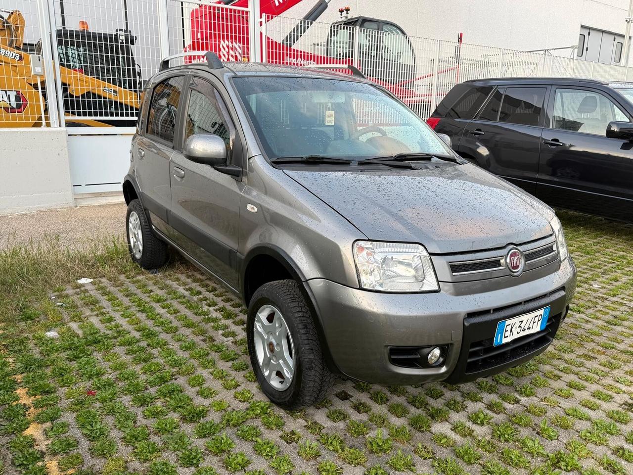 Fiat Panda 1.3 MJT 16V DPF 4x4 Climbing