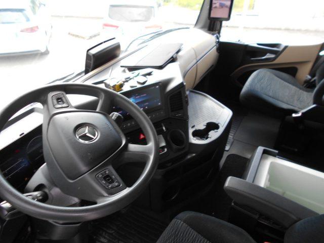 MERCEDES-BENZ ACTROS 1848