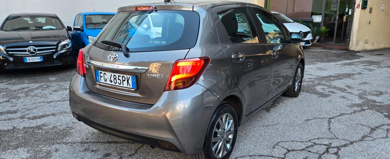 Toyota Yaris 1.0 5 porte Lounge