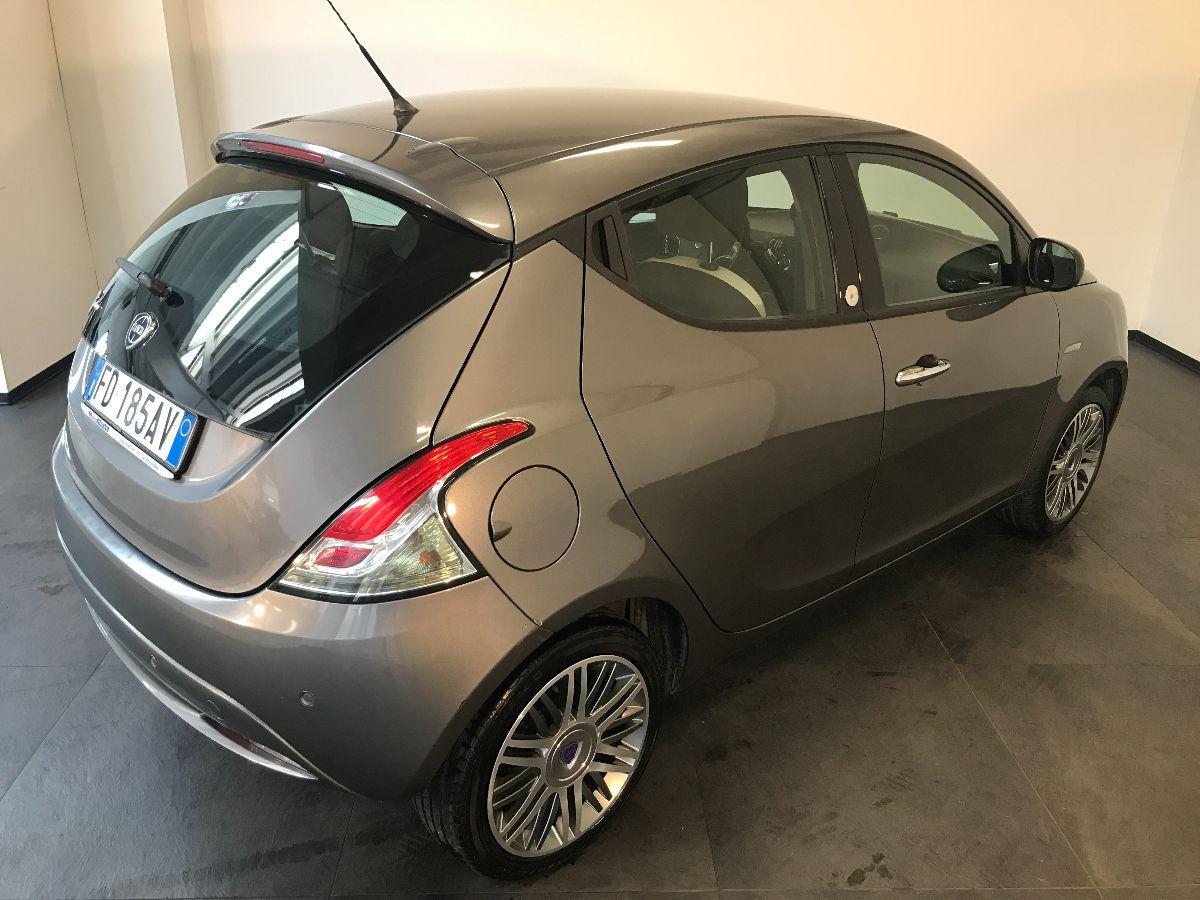 LANCIA Ypsilon 1.2 69 CV 5p. GPL Ecochic Gold