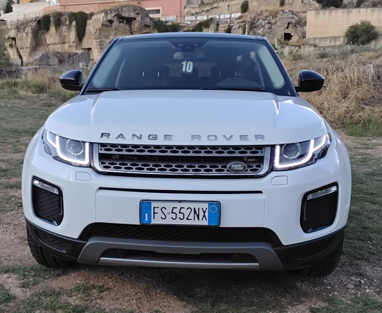 Land Rover Range Rover Evoque 2018 photo 2