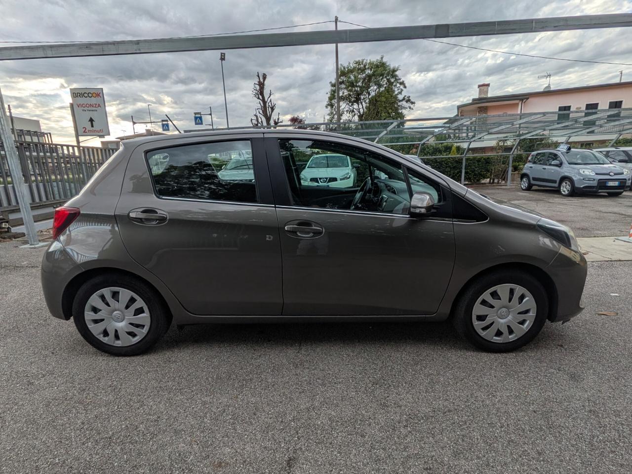 Toyota Yaris 1.0 5 porte Active