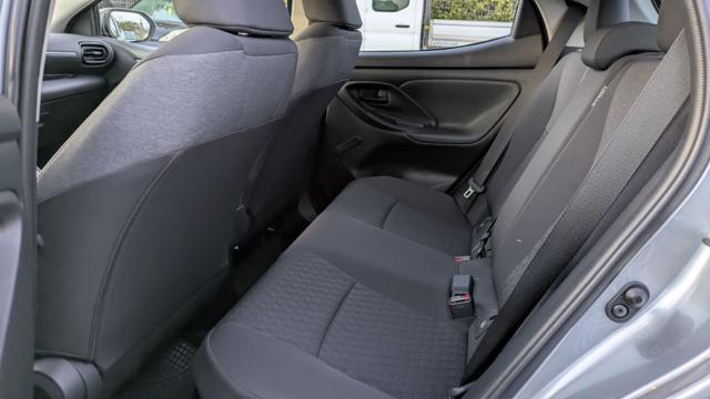 TOYOTA Yaris HYBRID BUSINESS 1.5cc 92