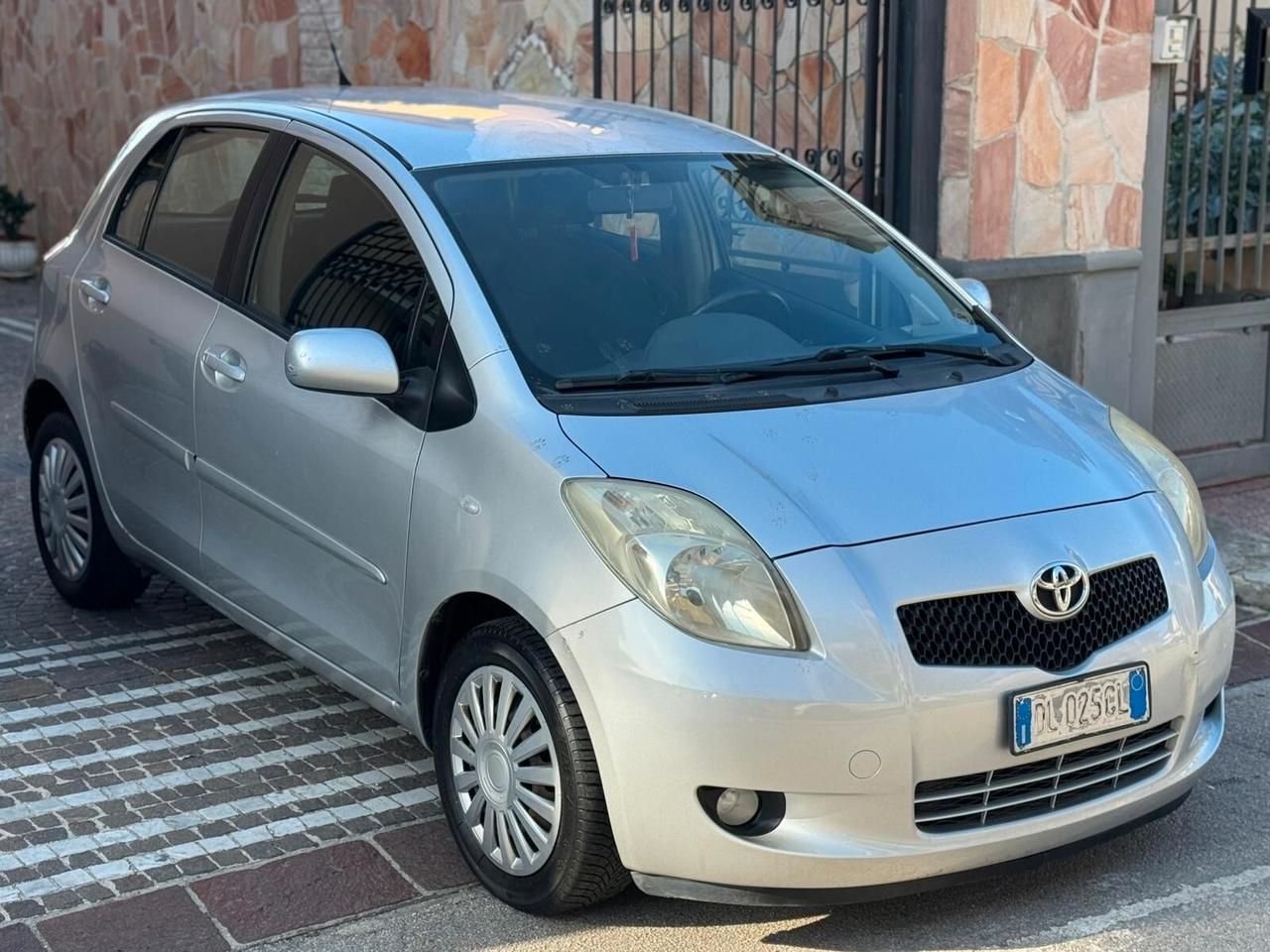 Toyota Yaris 1.3 5 porte Navi