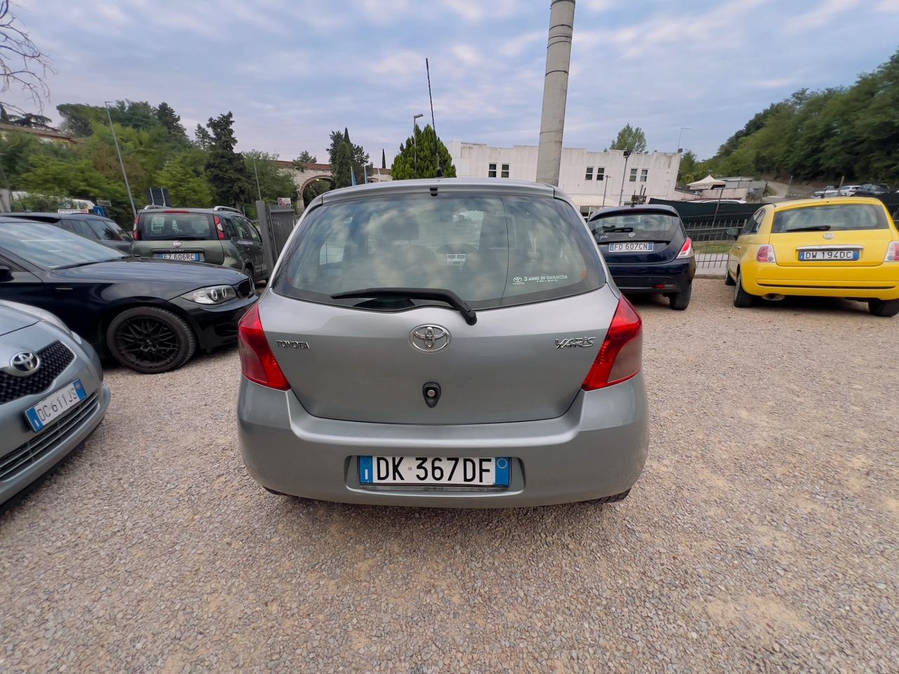 Toyota Yaris 1.0 5 porte