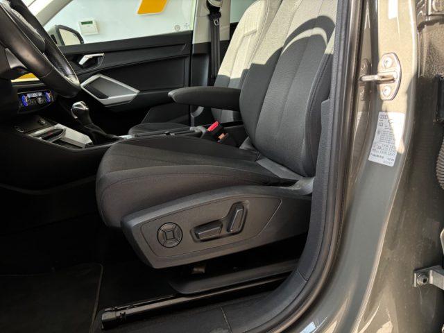 AUDI Q3 35 TDI quattro S tronic S line edition