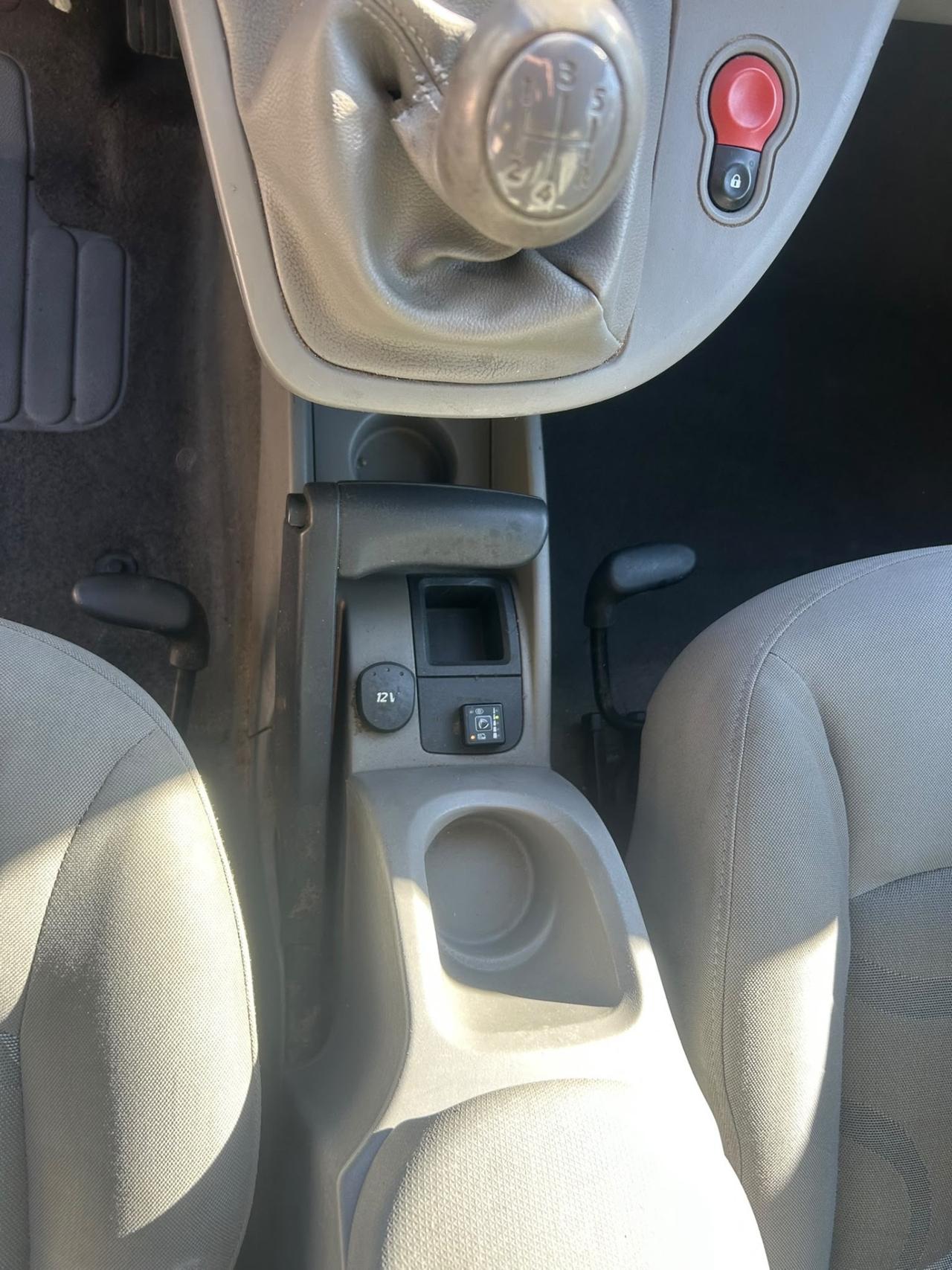Renault Kangoo 1.6 cc Benzina/GPL 80.000 km GPL 2032