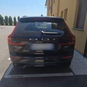 Volvo XC 60 XC60 B4 (d) automatico Plus Dark
