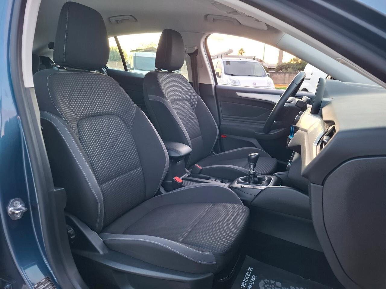 Ford Focus 1.5 TDCI 120cv SW *NAVY-LED-CAM*