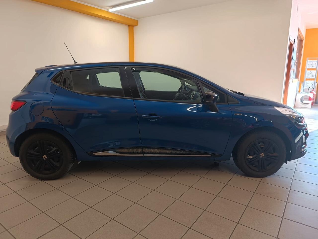 Renault Clio TCe 12V 90 CV GPL 5 porte Moschino Zen