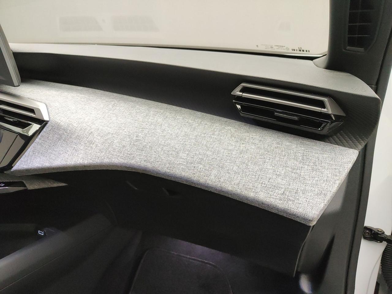 PEUGEOT 3008 III 2024 1.2 HYBRID 145CV ALLURE E-DCS6