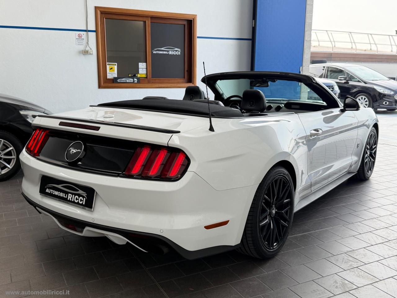 FORD Mustang Convertible 2.3 EcoBoost CABRIO
