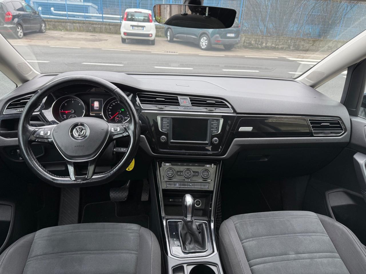 Volkswagen Touran 2.0 TDI 150 CV SCR DSG Executive BlueMotion Tech.